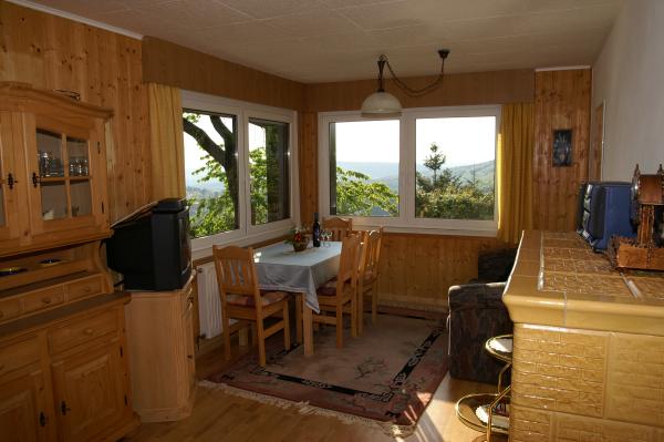 Wohn1.jpg (36406 Byte)